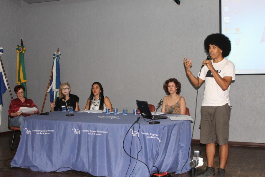 ultima-mesa-debate-o-que-a-pedagogia-da-mordaca-quer-silenciar